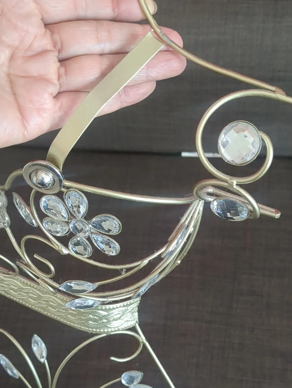 N/A elegant gold